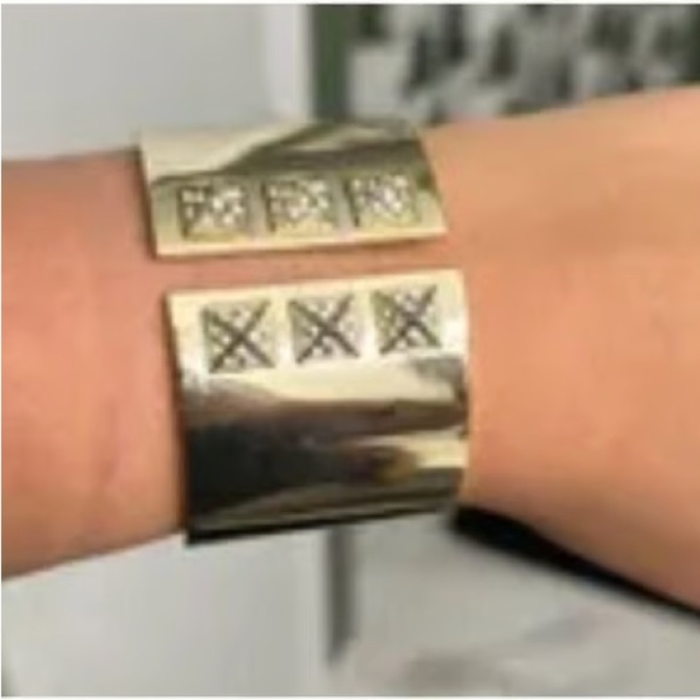Victoria’s Secret Pyramids Cuff bracelet